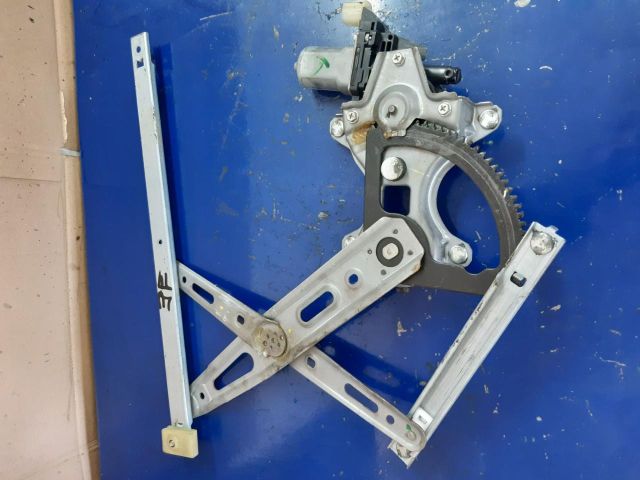 bontott HYUNDAI i20 Jobb első Ablakemelő Szerkezet (Elektromos)