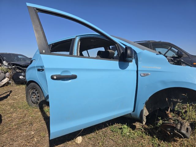 bontott HYUNDAI i20 Jobb első Ajtó (Üres lemez)