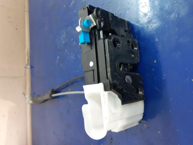 bontott HYUNDAI i20 Jobb első Ajtózár