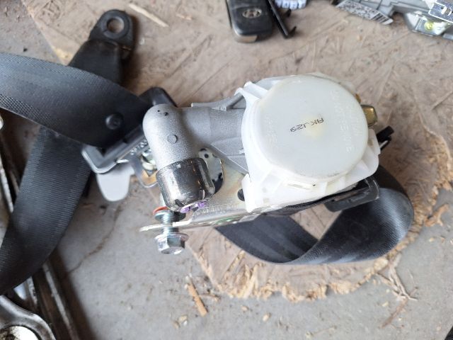 bontott HYUNDAI i20 Jobb első Biztonsági Öv