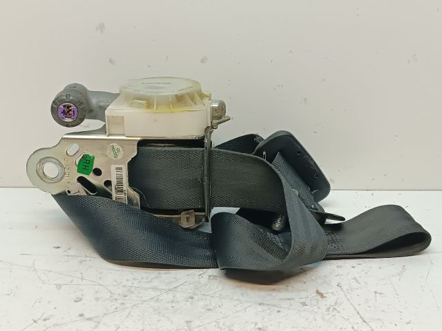 bontott HYUNDAI i20 Jobb első Biztonsági Öv