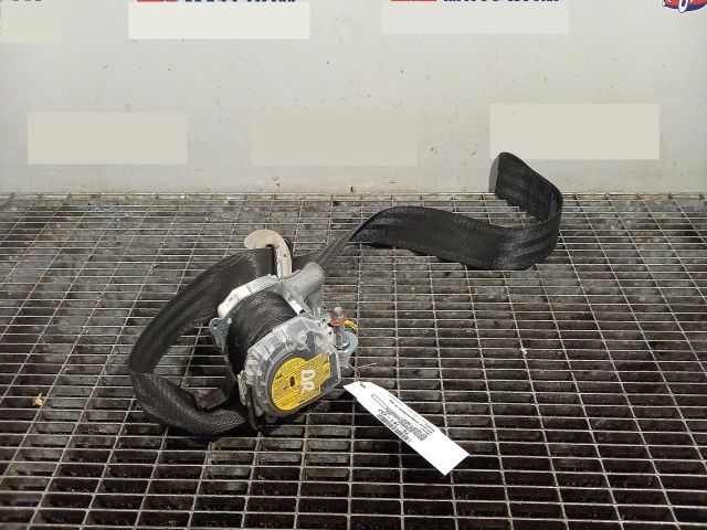 bontott HYUNDAI i20 Jobb első Biztonsági Öv