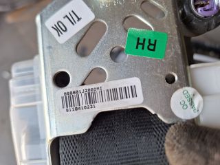 bontott HYUNDAI i20 Jobb első Biztonsági Öv