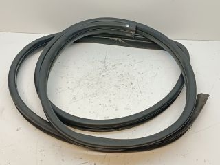 bontott HYUNDAI i20 Jobb első Gumikéder