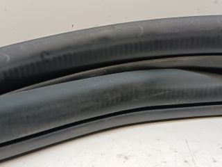 bontott HYUNDAI i20 Jobb első Gumikéder