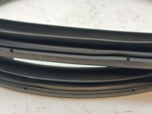 bontott HYUNDAI i20 Jobb első Gumikéder