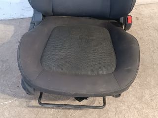 bontott HYUNDAI i20 Jobb első Ülés