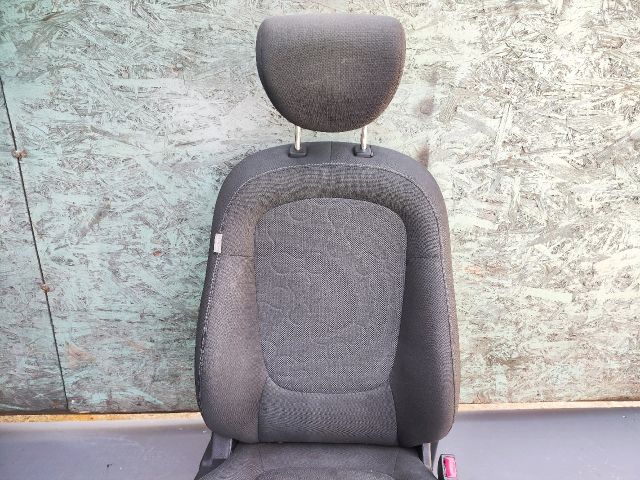 bontott HYUNDAI i20 Jobb első Ülés