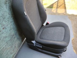 bontott HYUNDAI i20 Jobb első Ülés