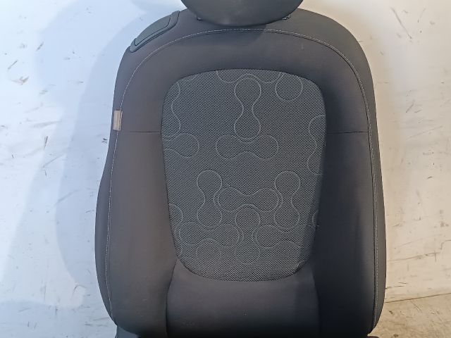 bontott HYUNDAI i20 Jobb első Ülés