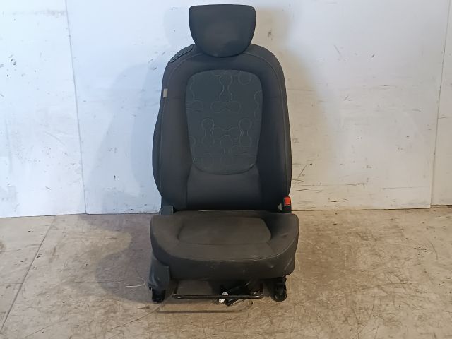 bontott HYUNDAI i20 Jobb első Ülés