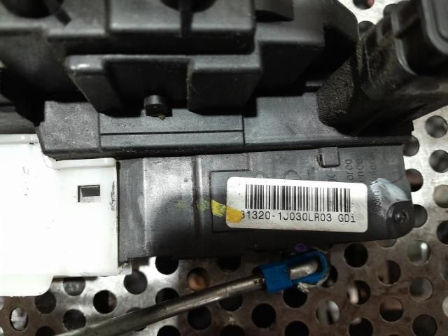 bontott HYUNDAI i20 Jobb első Zsanér