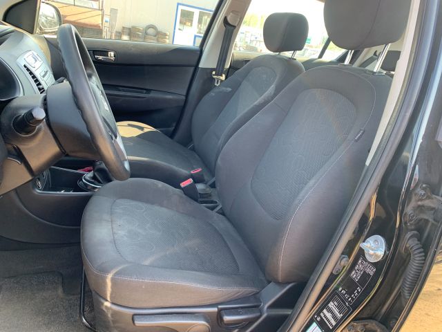 bontott HYUNDAI i20 Jobb első Zsanér