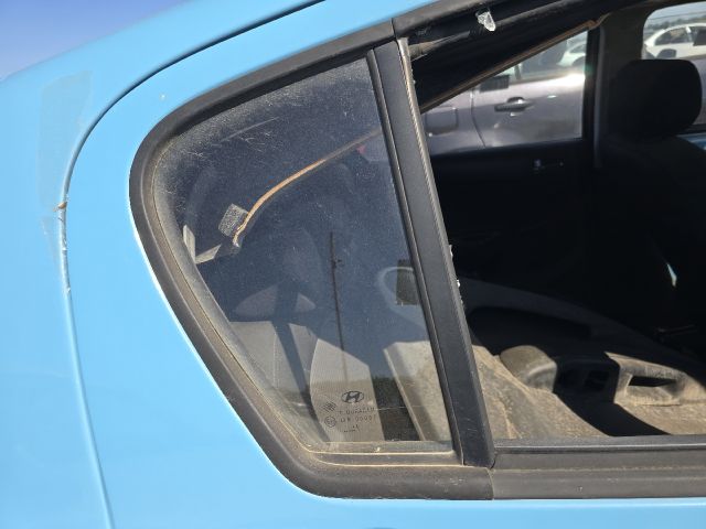 bontott HYUNDAI i20 Jobb hátsó Fixüveg (Ajtóban)