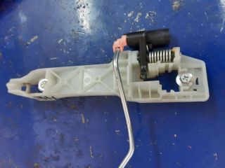 bontott HYUNDAI i20 Jobb hátsó Külső Kilincsfészek