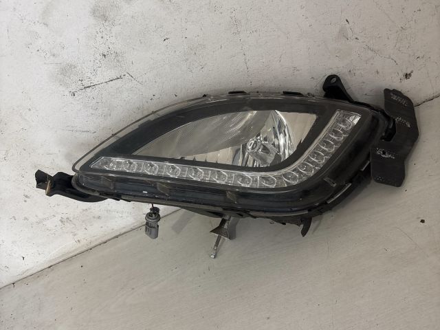 bontott HYUNDAI i20 Jobb Ködfényszóró
