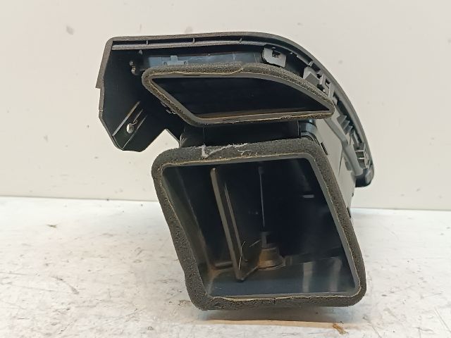 bontott HYUNDAI i20 Jobb Szellőző