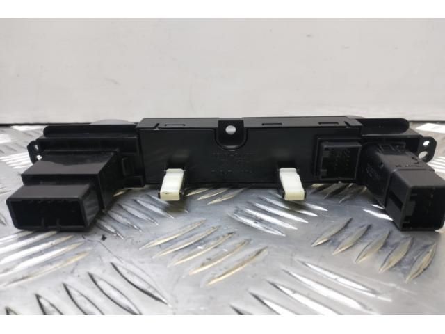 bontott HYUNDAI i20 Kapcsoló (Magában)