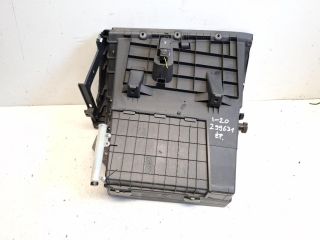 bontott HYUNDAI i20 Kesztyűtartó