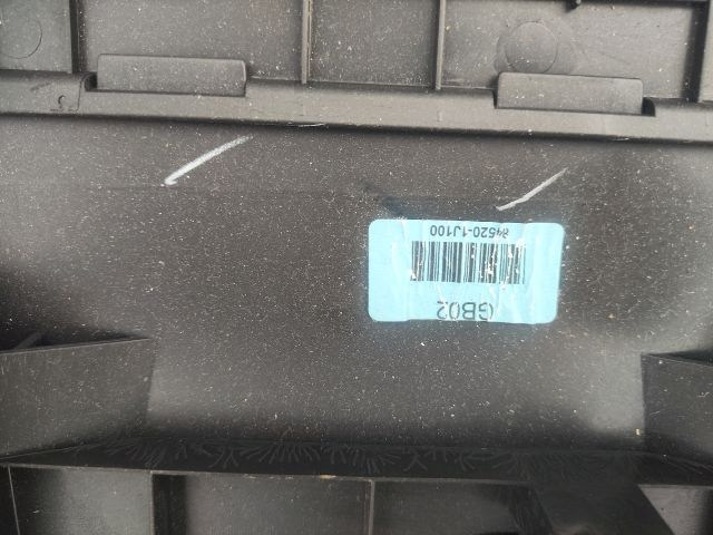 bontott HYUNDAI i20 Kesztyűtartó