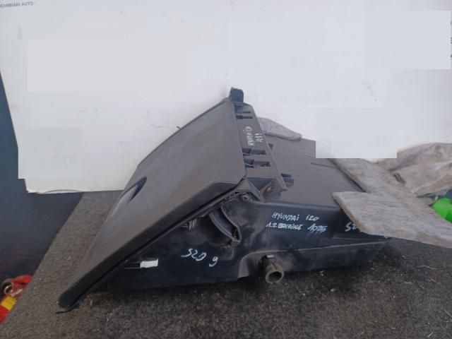 bontott HYUNDAI i20 Kesztyűtartó