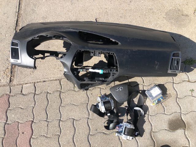 bontott HYUNDAI i20 Komplett Légzsák Szett