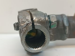 bontott HYUNDAI i20 Kormánykardán