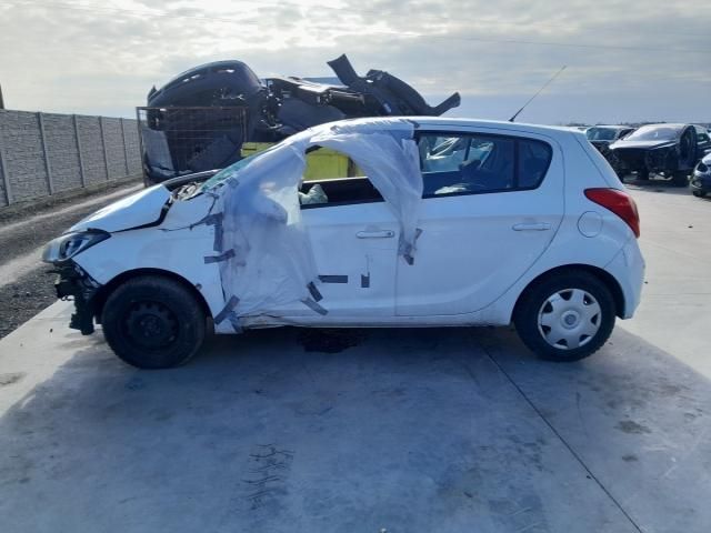 bontott HYUNDAI i20 Kormánymű Szervós