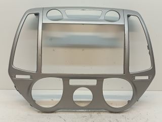 bontott HYUNDAI i20 Középkonzol Keret