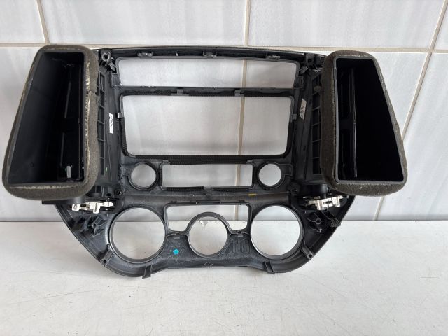 bontott HYUNDAI i20 Középkonzol Keret