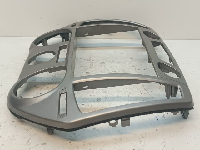 bontott HYUNDAI i20 Középkonzol Keret