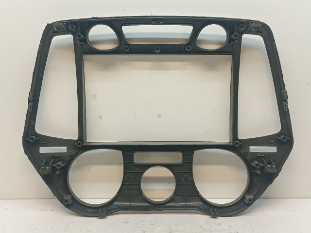 bontott HYUNDAI i20 Középkonzol Keret