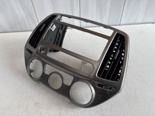 bontott HYUNDAI i20 Középkonzol Keret