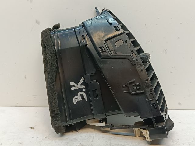 bontott HYUNDAI i20 Középső Bal Szellőző