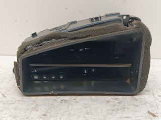 bontott HYUNDAI i20 Középső Bal Szellőző