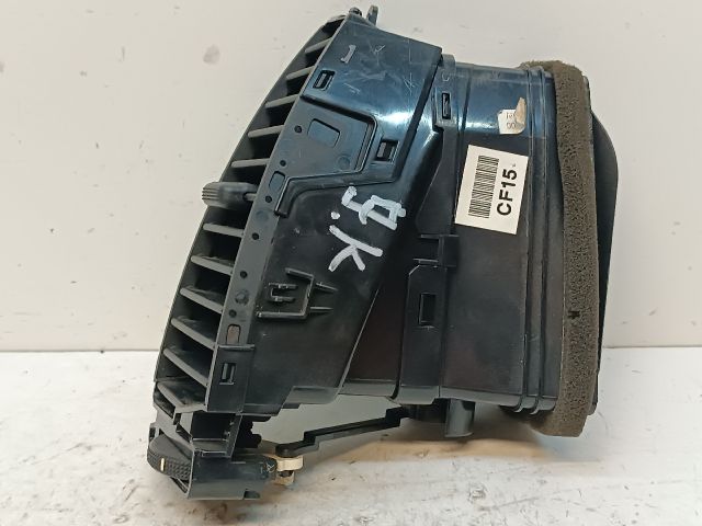 bontott HYUNDAI i20 Középső Jobb Szellőző