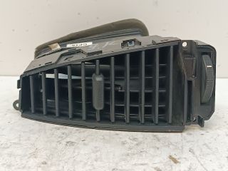 bontott HYUNDAI i20 Középső Jobb Szellőző