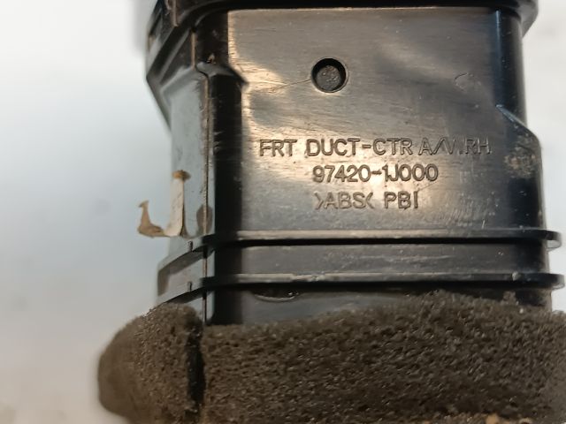 bontott HYUNDAI i20 Középső Jobb Szellőző