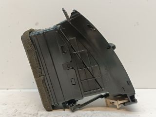 bontott HYUNDAI i20 Középső Jobb Szellőző