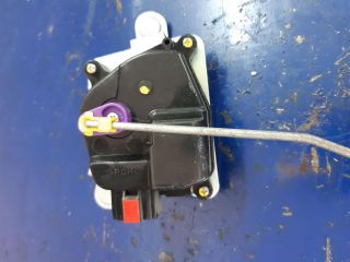 bontott HYUNDAI i20 Központizár Motor Csomagtérajtó