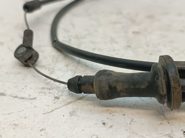 bontott HYUNDAI i20 Motorháztető Nyitó Bowden