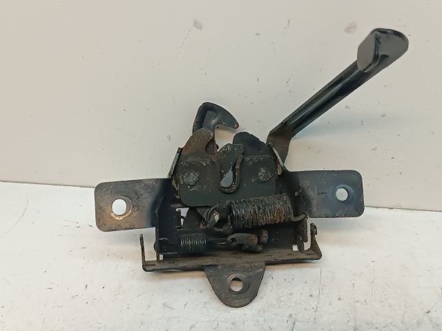 bontott HYUNDAI i20 Motorháztető Zárszerkezet