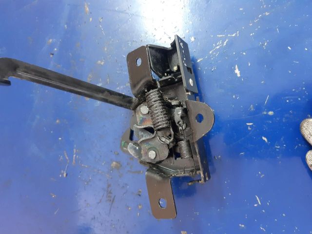 bontott HYUNDAI i20 Motorháztető Zárszerkezet