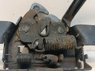 bontott HYUNDAI i20 Motorháztető Zárszerkezet