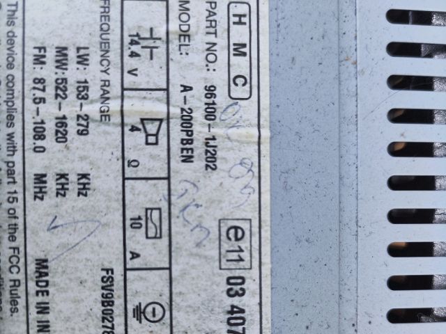 bontott HYUNDAI i20 Rádió / CD