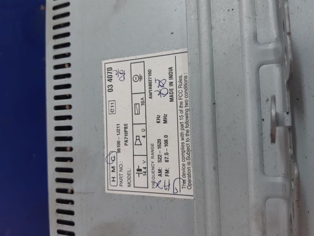 bontott HYUNDAI i20 Rádió / CD