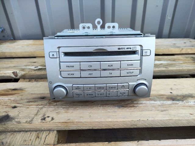 bontott HYUNDAI i20 Rádió / CD