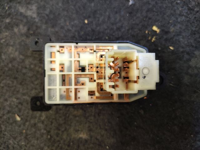 bontott HYUNDAI i20 Tükör Kapcsoló