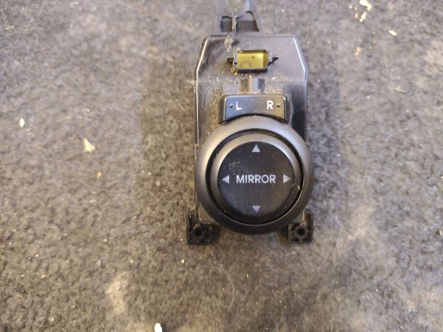 bontott HYUNDAI i20 Tükör Kapcsoló