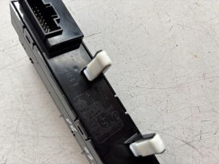 bontott HYUNDAI i20 Vészvillogó Kapcsoló